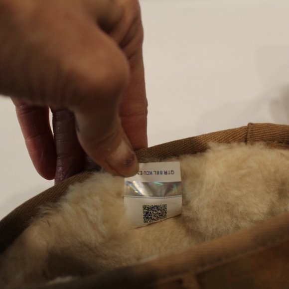 NIB UGG YOUTH 4 5 6 WOMENS 6‎ 7 8 MINI LOGO SUEDE SHEARLING LINED ANKLE BOOTS - Picture 8 of 8